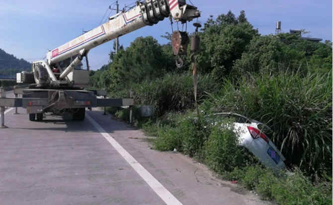 坪山区重载吊车救援 坪山区重载吊车救援